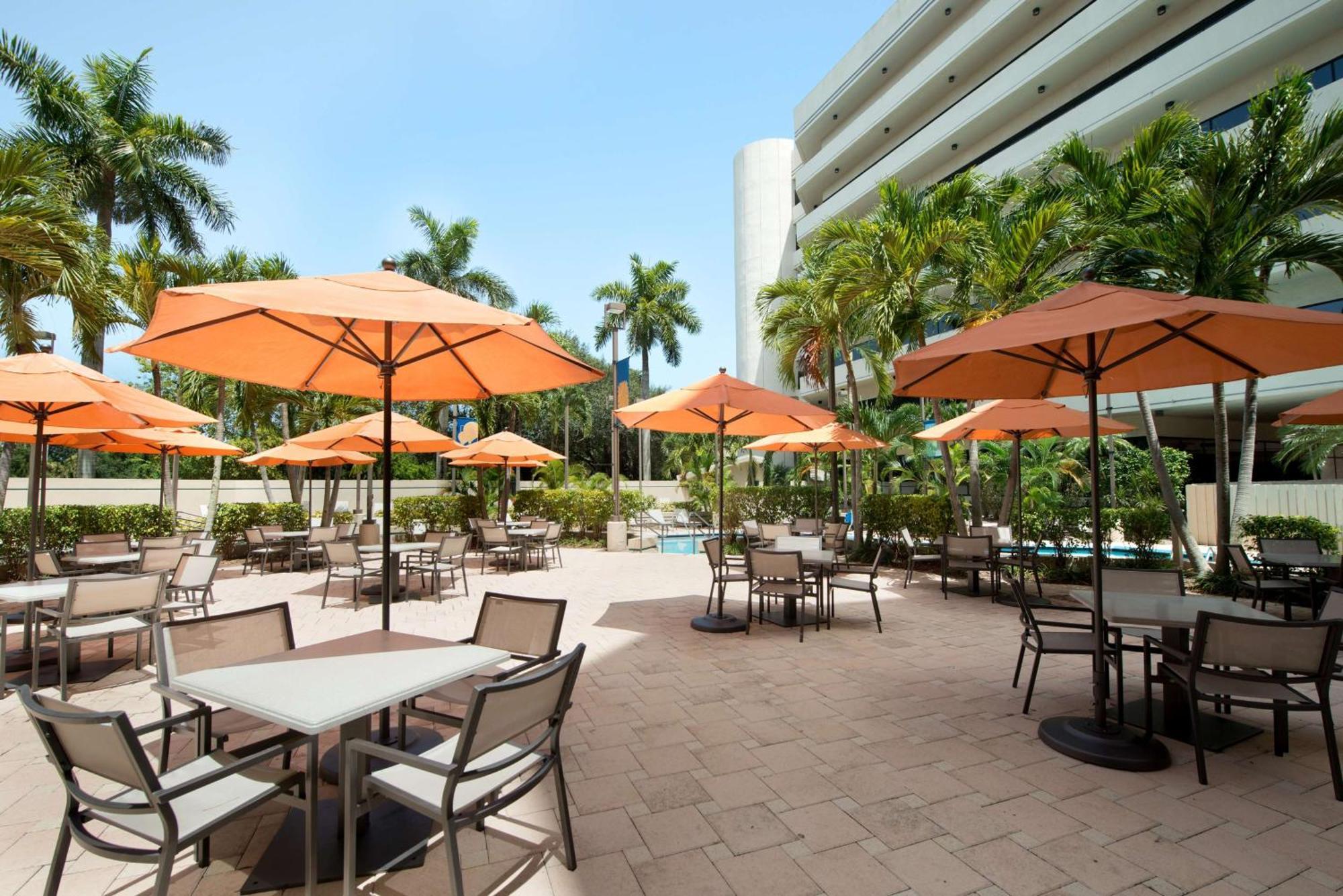 Embassy Suites Boca Raton Exterior foto